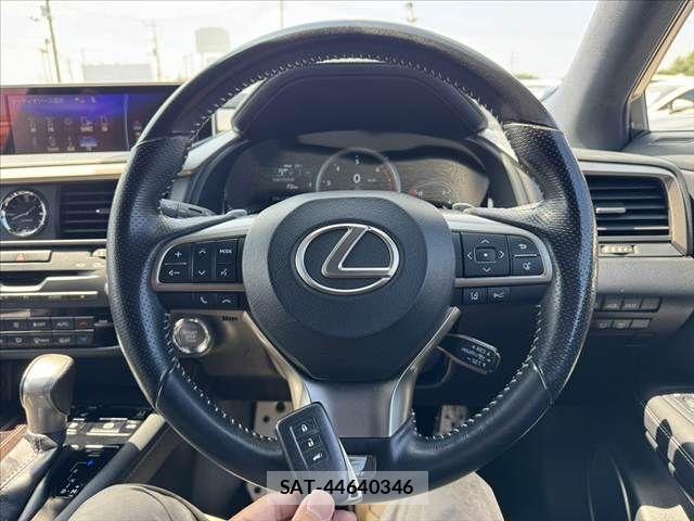 Lexus RX 2016-02 8208453-6