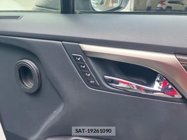 Lexus RX 2016-08 8366783-16