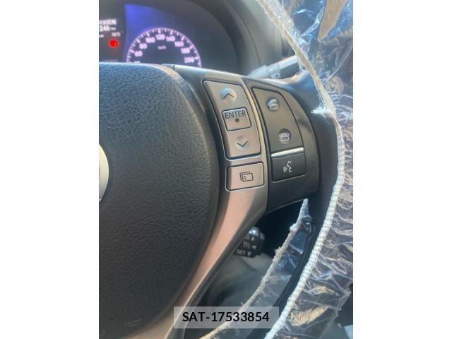 Lexus RX 2012-08 7221119-16
