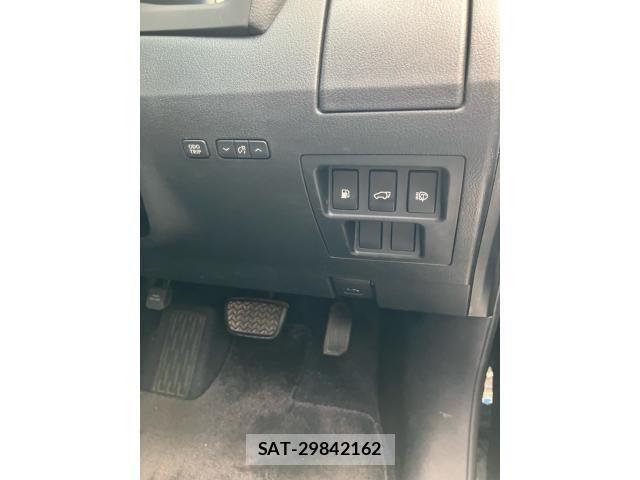 Lexus RX 2012-04 8036478-17