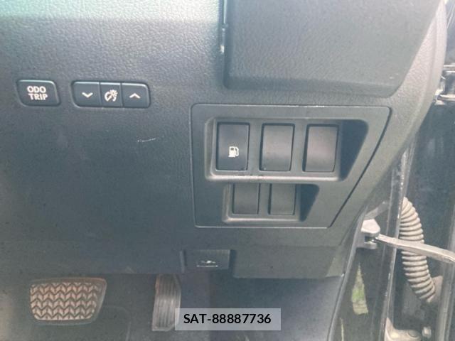 Lexus RX 2012-02 8659997-14