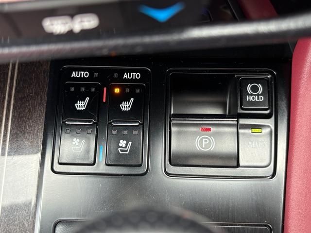 Lexus RX 2018-03 1546584-27