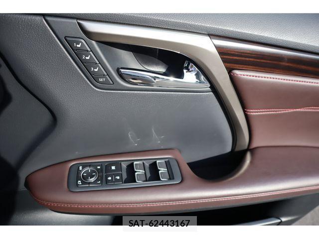 Lexus RX 2020-09 3674912-18