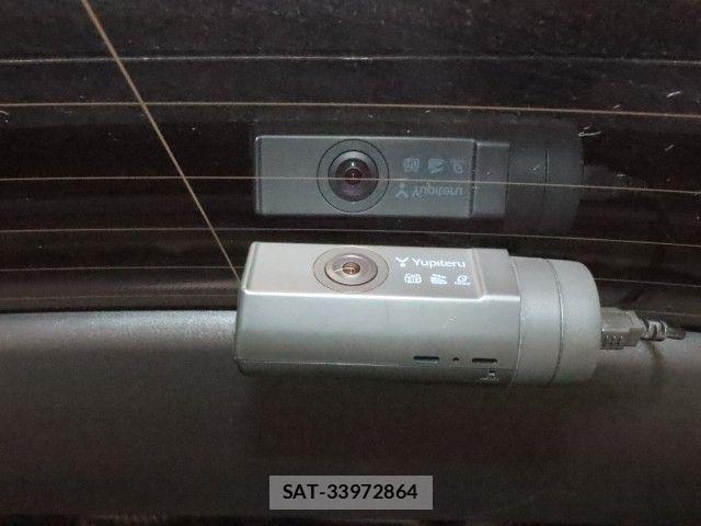 Lexus RX 2018-04 6612934-16