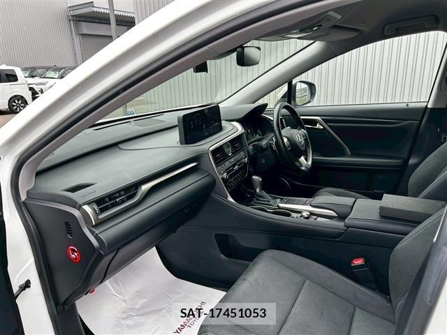 Lexus RX 2021-03 6676716-11