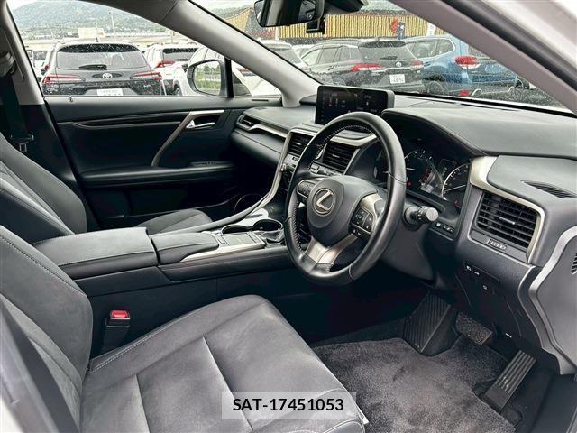 Lexus RX 2021-03 6676716-12