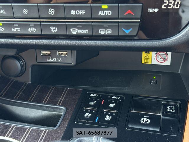 Lexus RX 2021-03 7251367-8