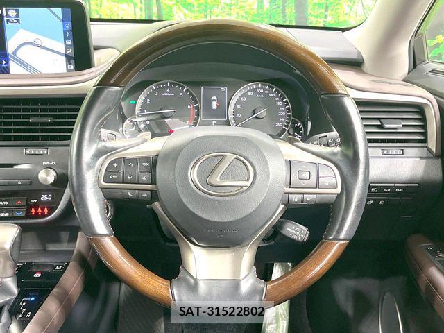 Lexus RX 2021-04 7251360-11