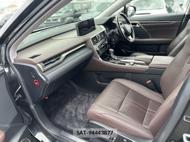 Lexus RX 2021-05 7328094-18