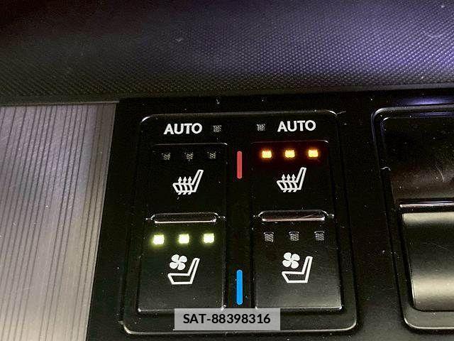 Lexus RX 2018-10 7725184-11