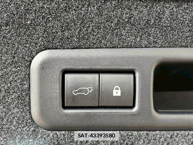 Lexus RX 2021-04 7786640-10