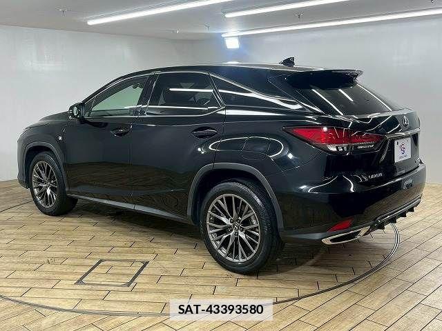 Lexus RX 2021-04 7786640-16