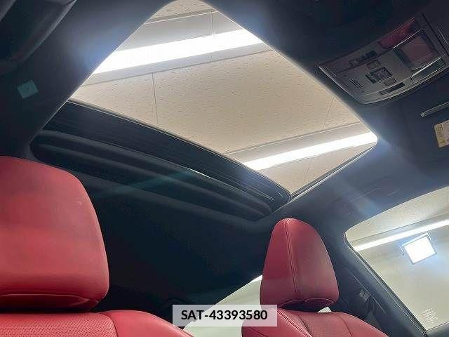 Lexus RX 2021-04 7786640-6