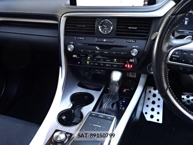 Lexus RX 2021-12 8074387-17