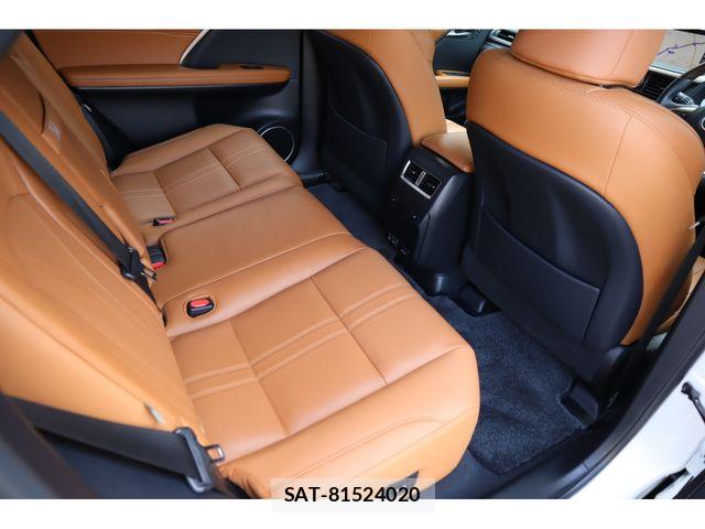Lexus RX 2021-12 8131051-10