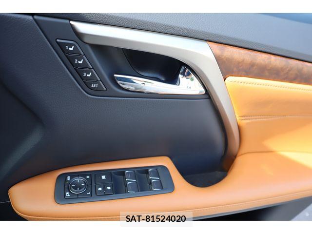 Lexus RX 2021-12 8131051-18