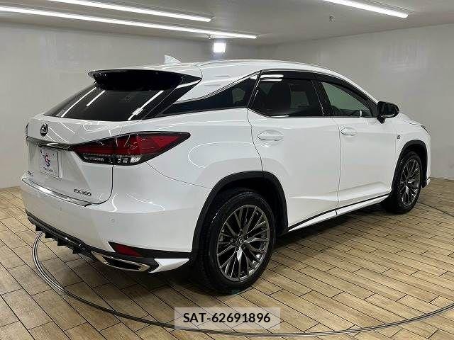 Lexus RX 2021-07 8336596-16