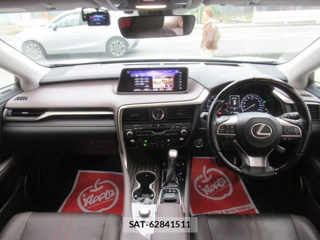 Lexus RX 2018-07 7221128-1