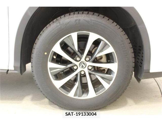 Lexus RX 2020-04 7221127-21