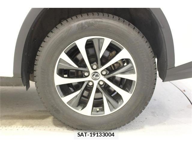 Lexus RX 2020-04 7221127-23