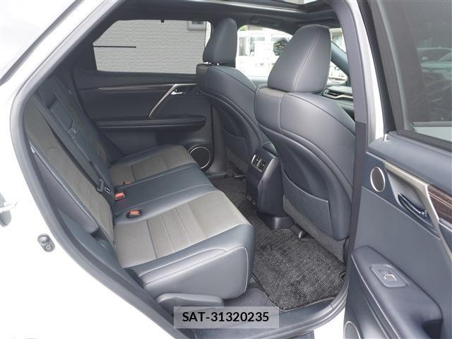 Lexus RX 2020-02 7272244-12