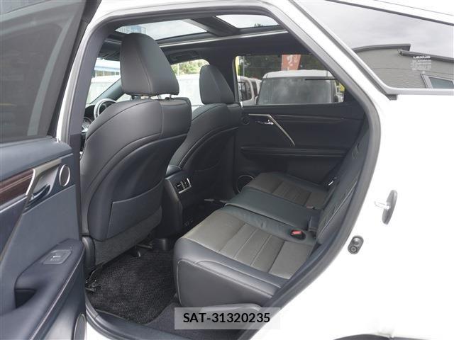 Lexus RX 2020-02 7272244-16