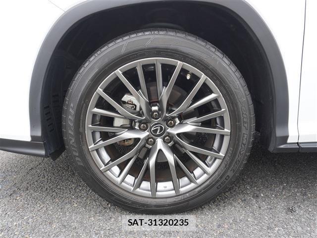 Lexus RX 2020-02 7272244-17
