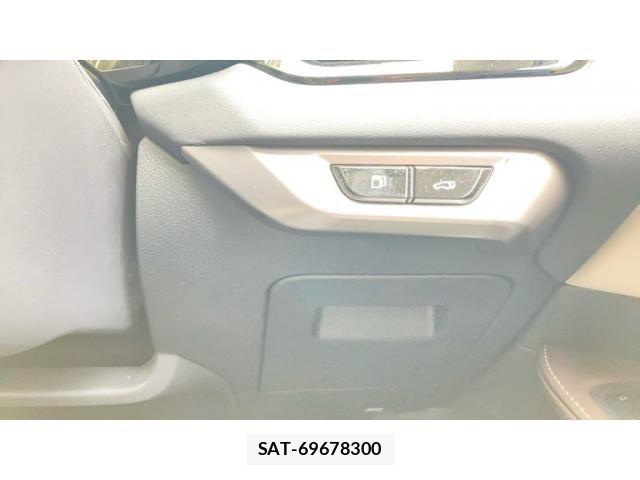Lexus RX 2024-04 8036482-15