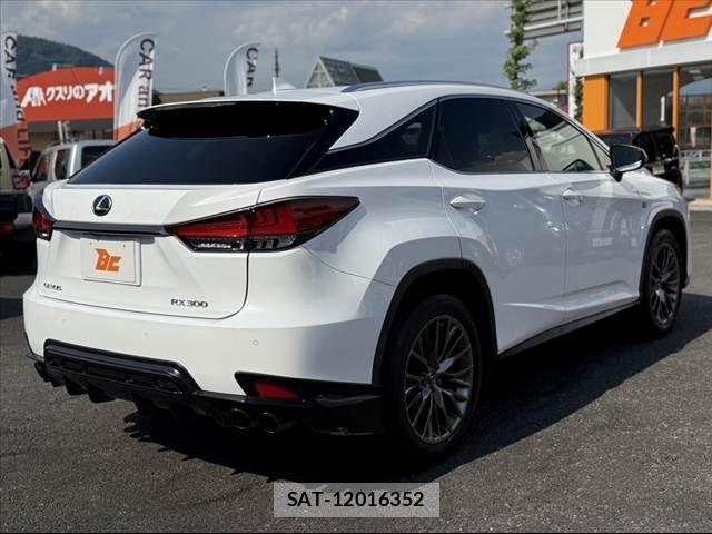 Lexus RX 2022-03 8036483-14