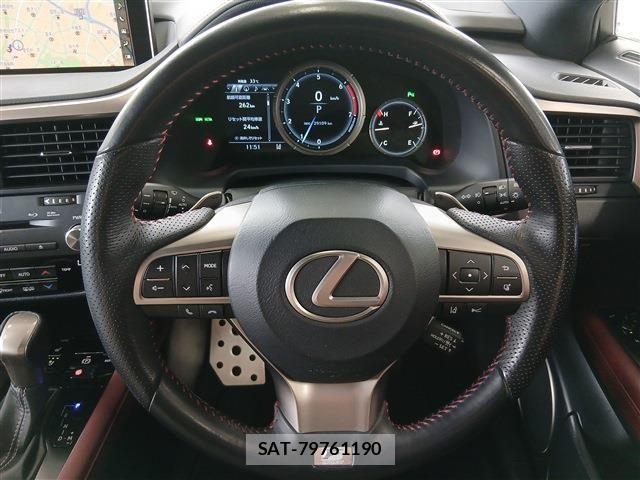 Lexus RX 2018-01 8074390-5