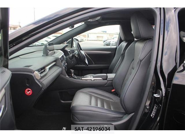 Lexus RX 2019-11 8366781-24