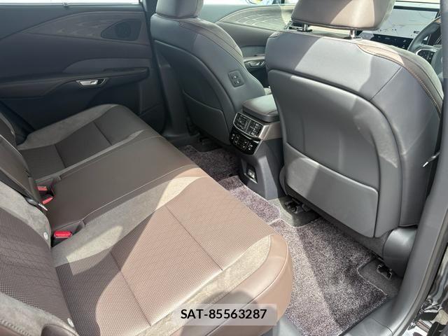 Lexus RX 2024-11 7455474-8