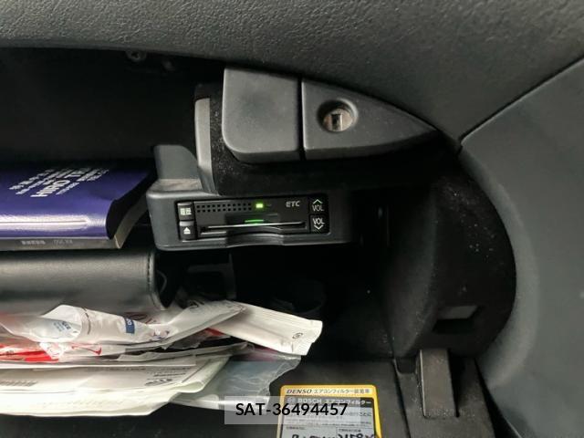 Lexus RX 2009-04 7617726-25