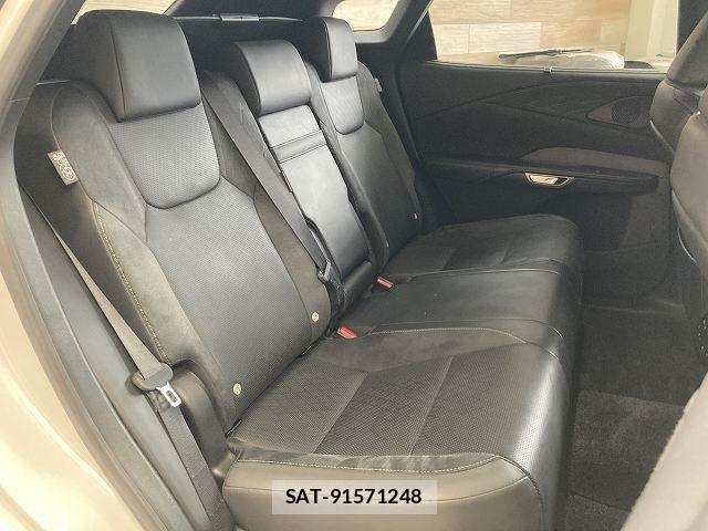 Lexus RX 2023-11 8336599-12
