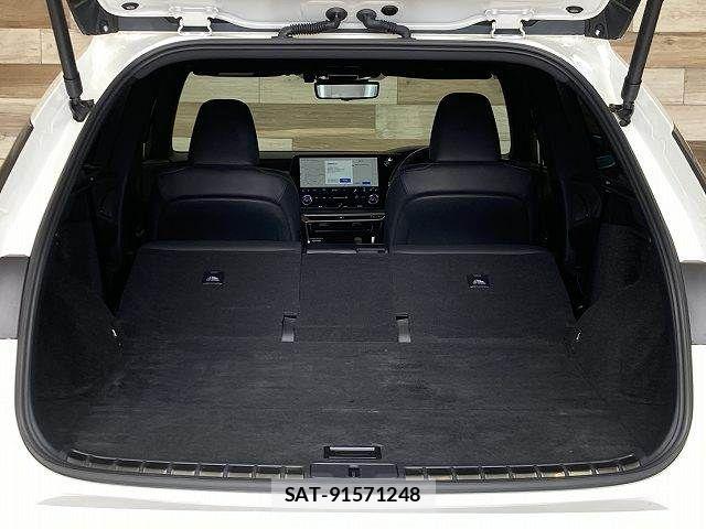 Lexus RX 2023-11 8336599-13