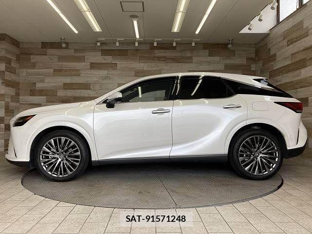 Lexus RX 2023-11 8336599-15