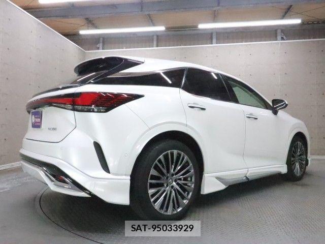 Lexus RX 2024-01 8562480-1
