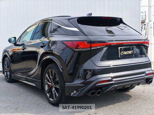 Lexus RX 2024-06 1405091-2