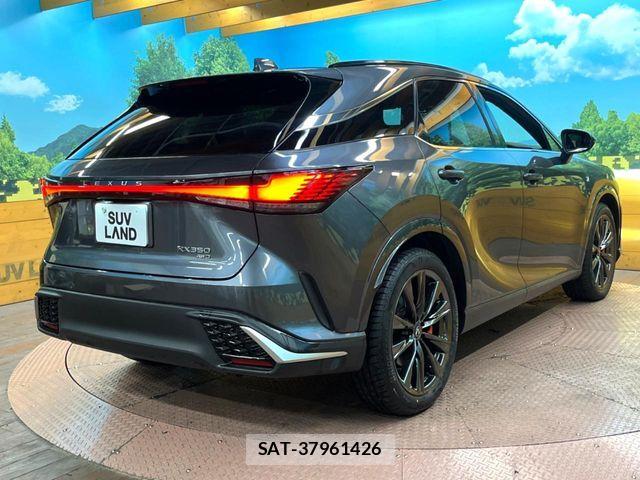 Lexus RX 2023-11 6305020-16