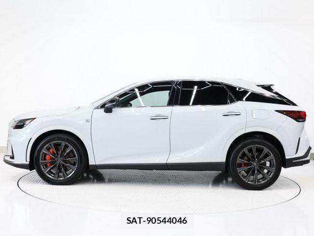 Lexus RX 2023-04 6672318-5