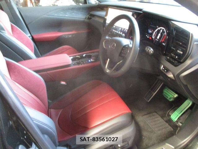 Lexus RX 2025-08 6907835-1