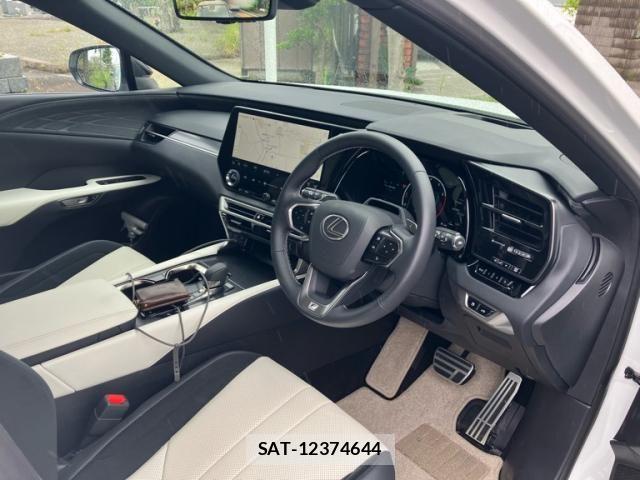 Lexus RX 2026-04 7617733-13