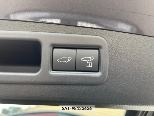 Lexus RX 2023-08 7877449-12