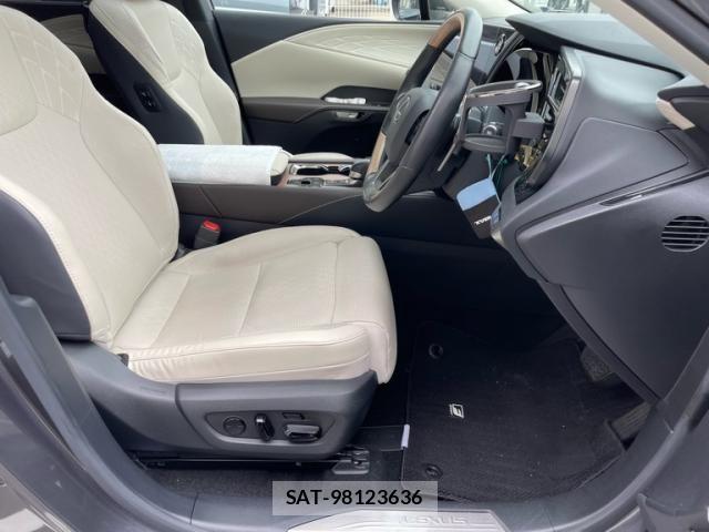 Lexus RX 2023-08 7877449-15
