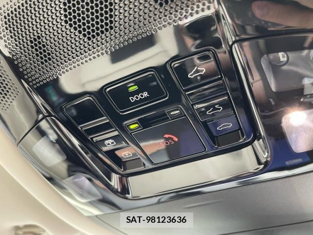 Lexus RX 2023-08 7877449-25