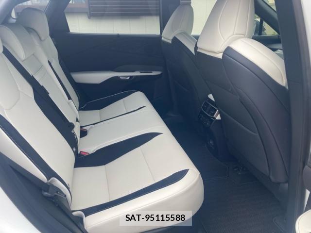 Lexus RX 2025-07 8131052-15