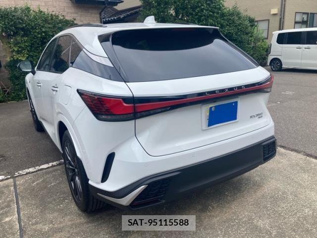 Lexus RX 2025-07 8131052-5