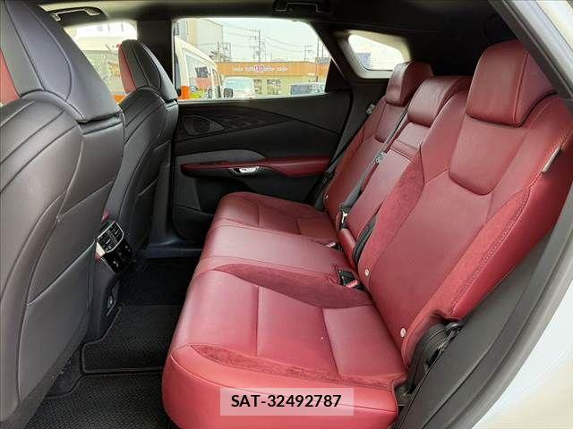 Lexus RX 2025-11 8208455-18