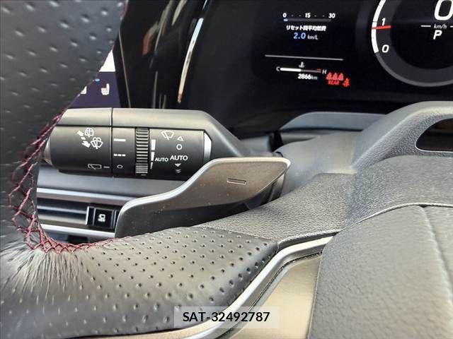 Lexus RX 2025-11 8208455-27