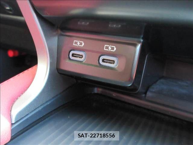 Lexus RX 2023-01 8245760-17